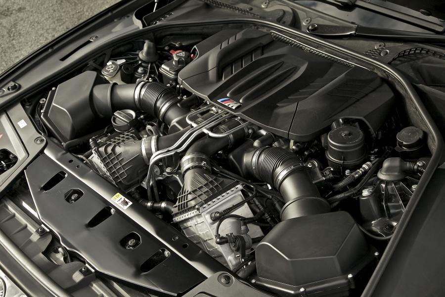  BMW M5 2011 года  (UK) (фото 6 из 36)